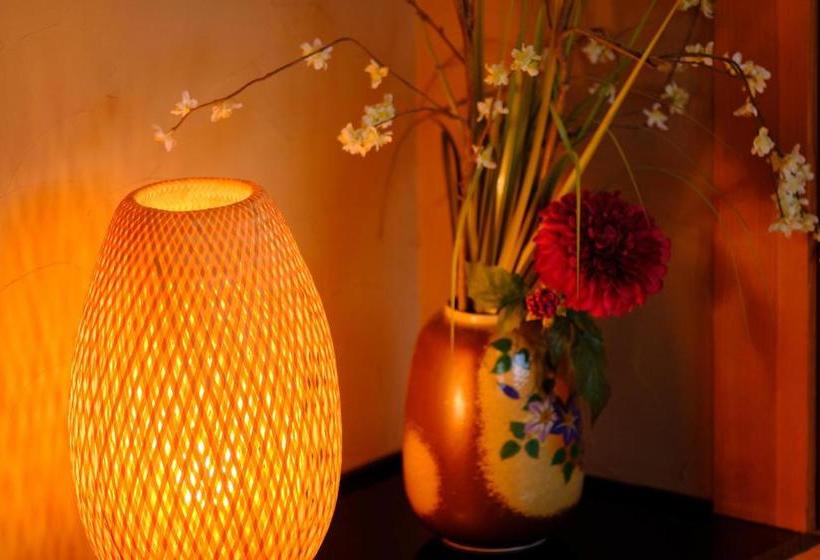 Yufuin Ryokan Tadaima