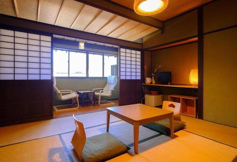 Yufuin Ryokan Tadaima