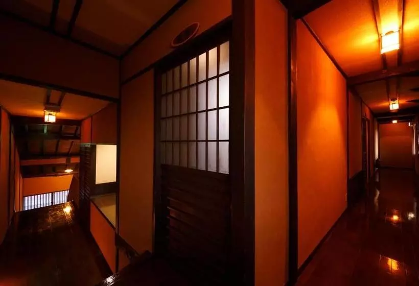 Yufuin Ryokan Tadaima