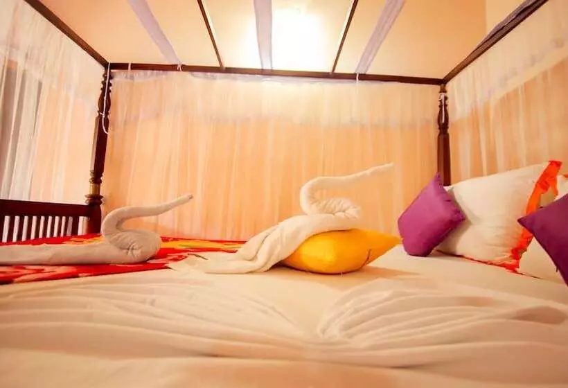 Frangipani Motel