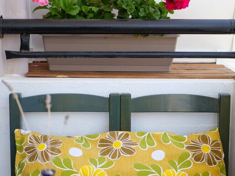 Happiness Apartments