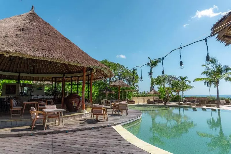هتل La Joya Balangan Resort