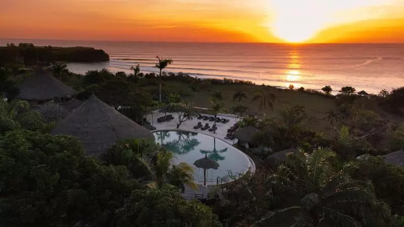 هتل La Joya Balangan Resort