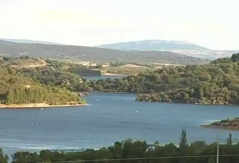 Hotelli Monte Do Azibo   Caravan Park