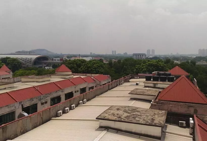 هتل Sri Puchong