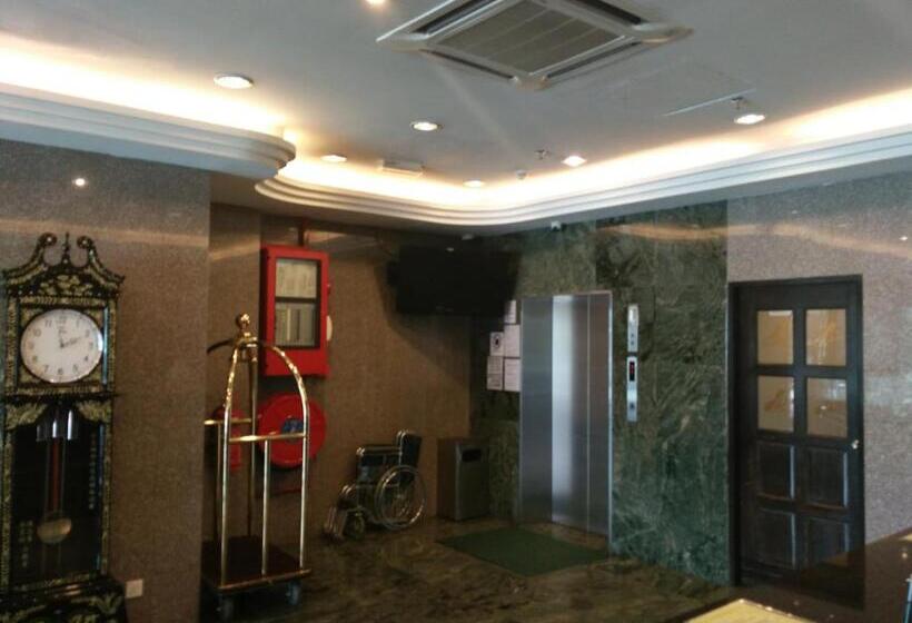 בית מלון כפרי Sri Puchong