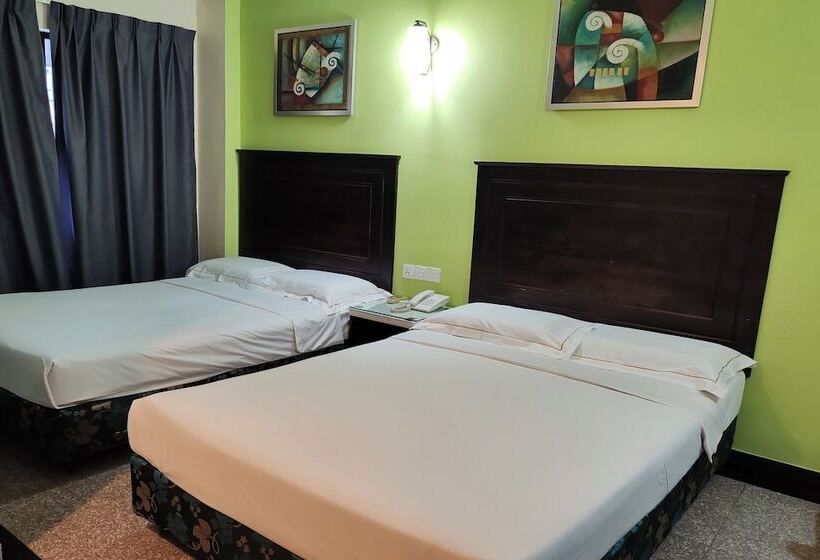 בית מלון כפרי Sri Puchong