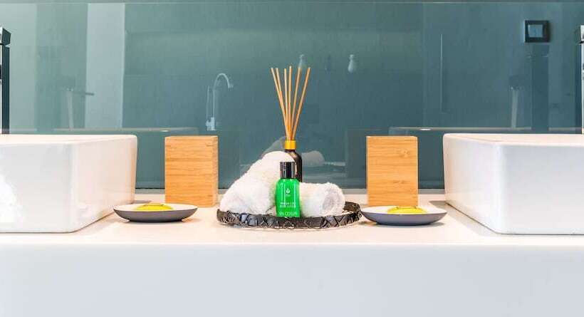 ホテル The Sandhya