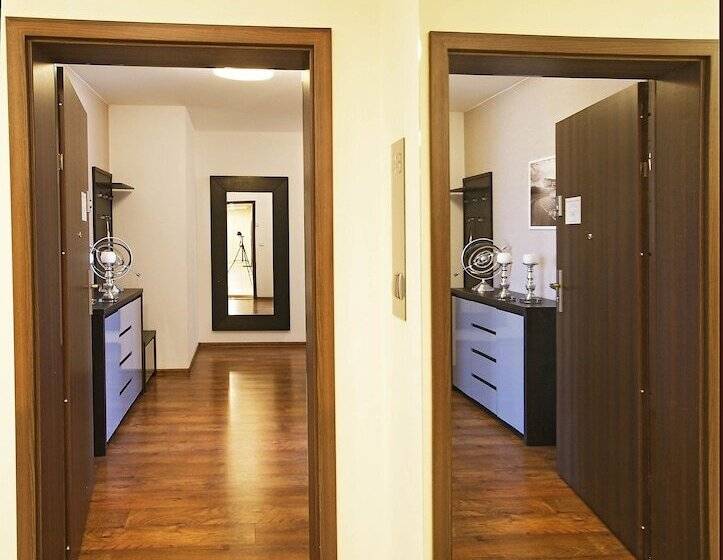 Irs Royal Apartments Apartamenty Irs Aviator