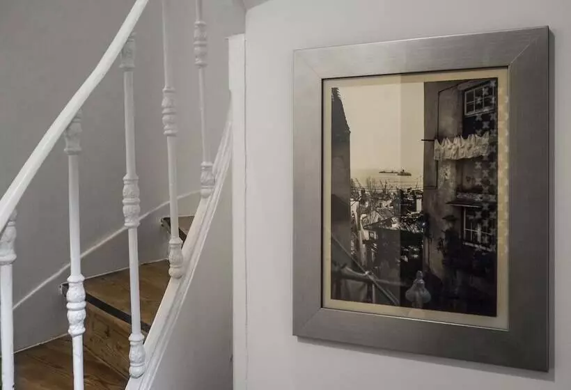 Pensão Tesouro Da Baixa By Shiadu