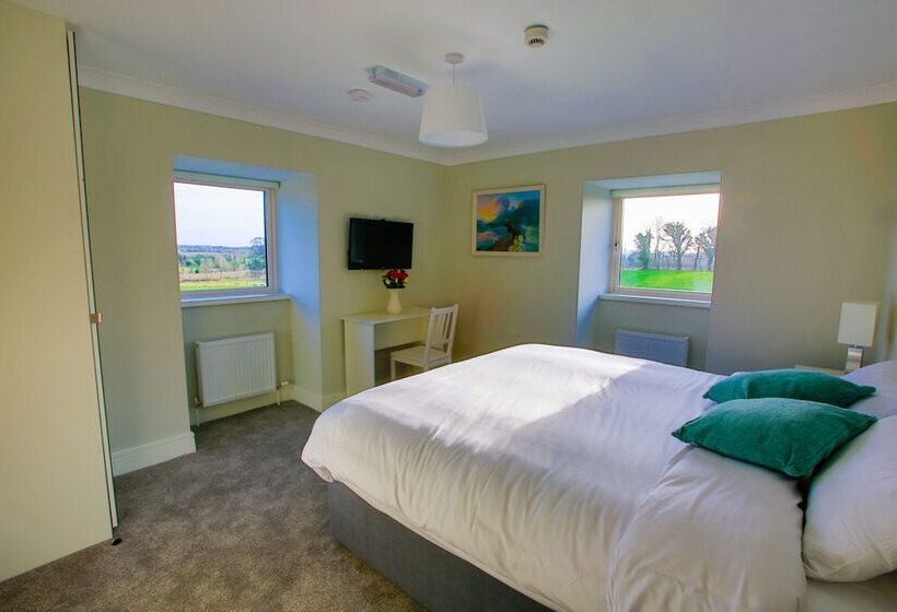 펜션 The Red Cottage & Stables