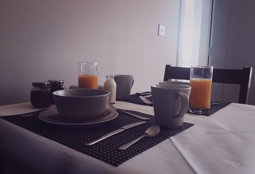 펜션 The Red Cottage & Stables