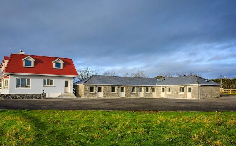 펜션 The Red Cottage & Stables