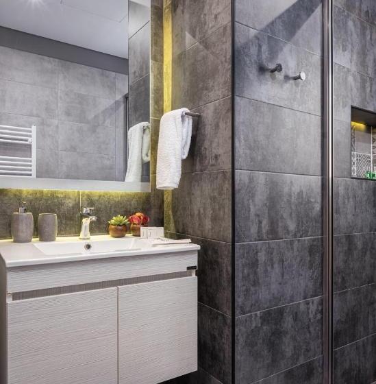 Acropolis Exclusive Residences