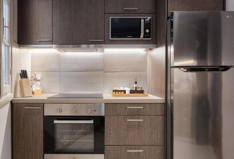 Acropolis Exclusive Residences