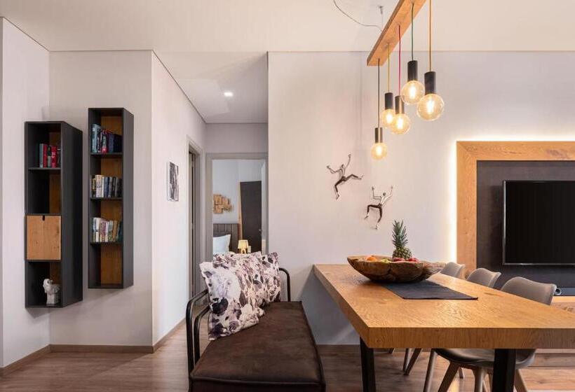 Acropolis Exclusive Residences