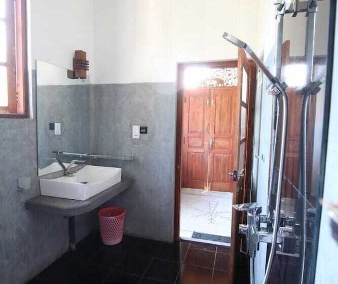 تختخواب و صبحانه Mary's Palm Garden