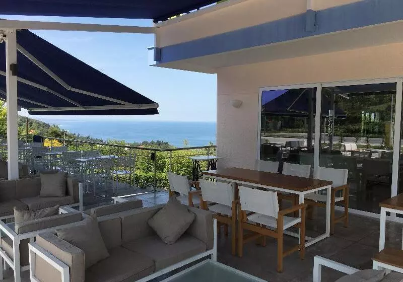 Hotelli 12 Olympian Gods