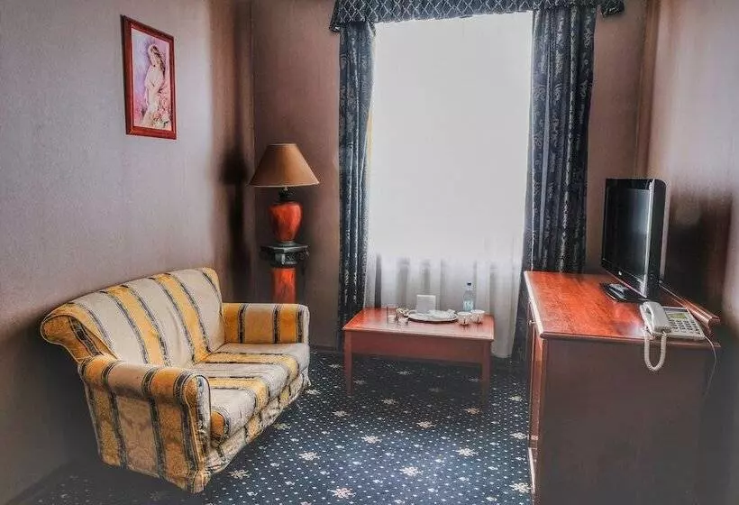 ホテル Polyarnaya Zvezda