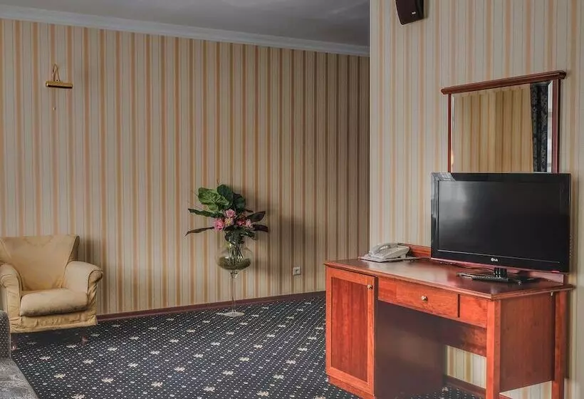 ホテル Polyarnaya Zvezda