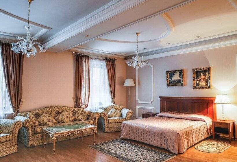 酒店 Polyarnaya Zvezda