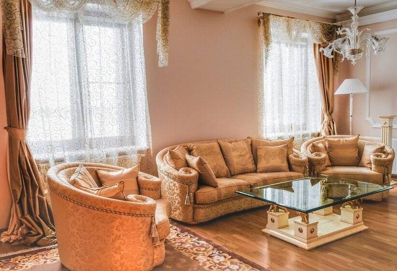 酒店 Polyarnaya Zvezda