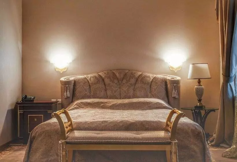 ホテル Polyarnaya Zvezda