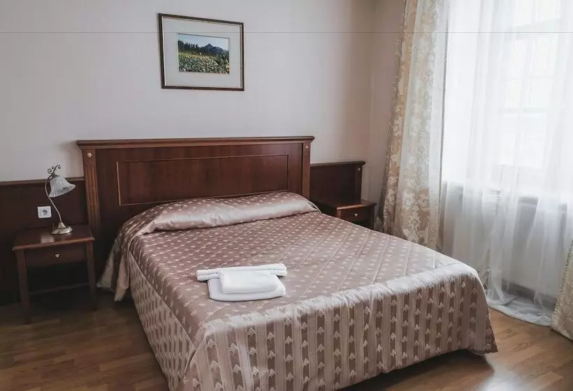 ホテル Polyarnaya Zvezda