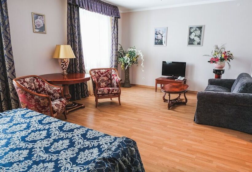 酒店 Polyarnaya Zvezda