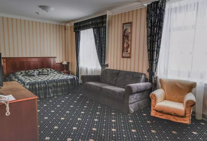 ホテル Polyarnaya Zvezda