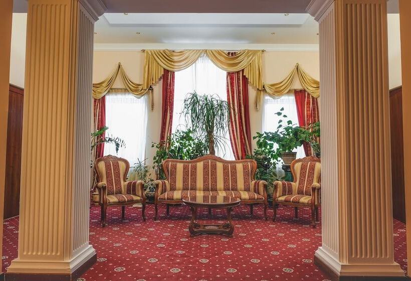 酒店 Polyarnaya Zvezda