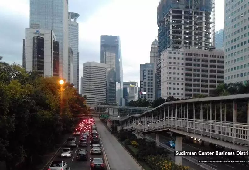 ホテル Zen Rooms Terogong Near Pondok Indah