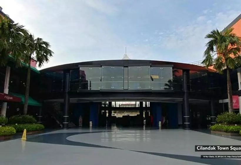 ホテル Zen Rooms Terogong Near Pondok Indah