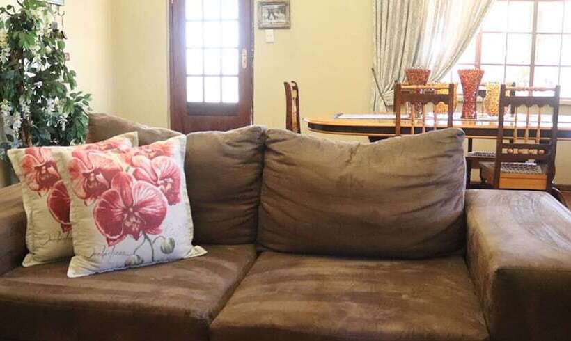 بنسيون The Stables Guest House