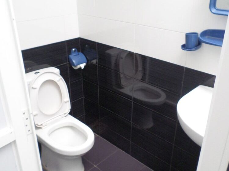 פנסיון Leo S Home Stay