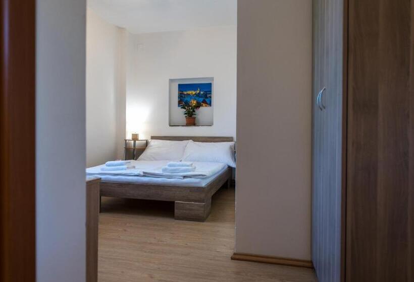 膳宿费 Penzion Na špičáku