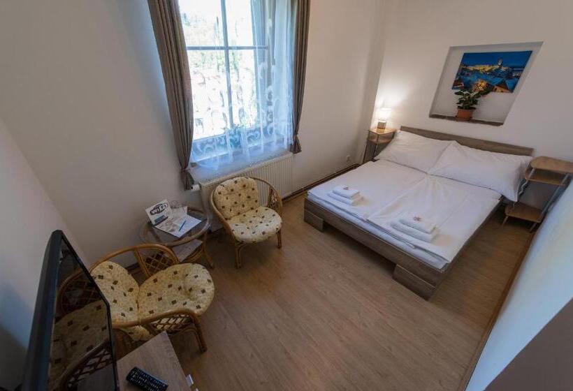 膳宿费 Penzion Na špičáku