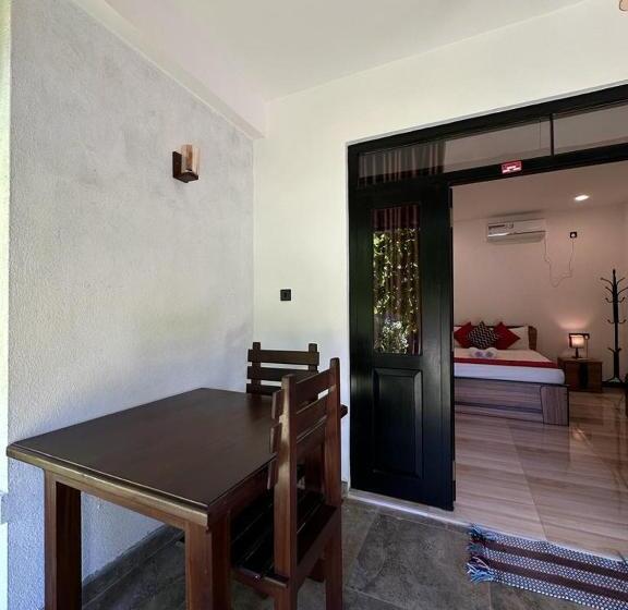 پانسیون River Breeze Villa Bentota