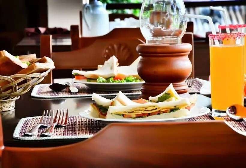 Majatalo River Breeze Villa Bentota