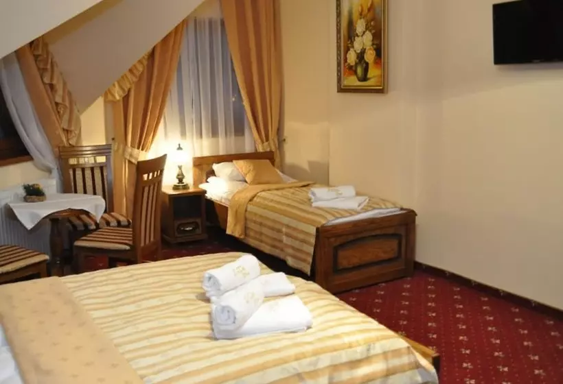 Pensjonat Zbójecki Dwór   Ostatnie Pokoje W Atrakcyjnym Pakiecie Sylwestrowym!