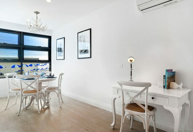 The Hamptons Apartments   Port Melbourne