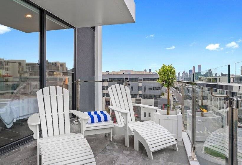 The Hamptons Apartments   Port Melbourne