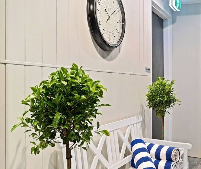 The Hamptons Apartments   Port Melbourne