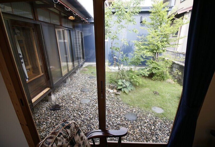 Hostel Fish In A River