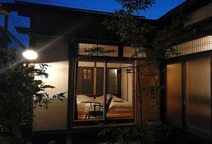 Hostel Fish In A River