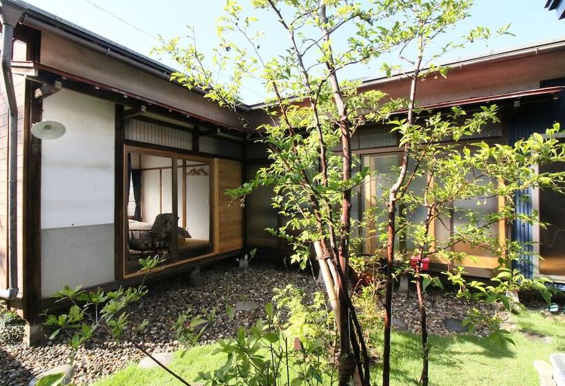 Hostel Fish In A River