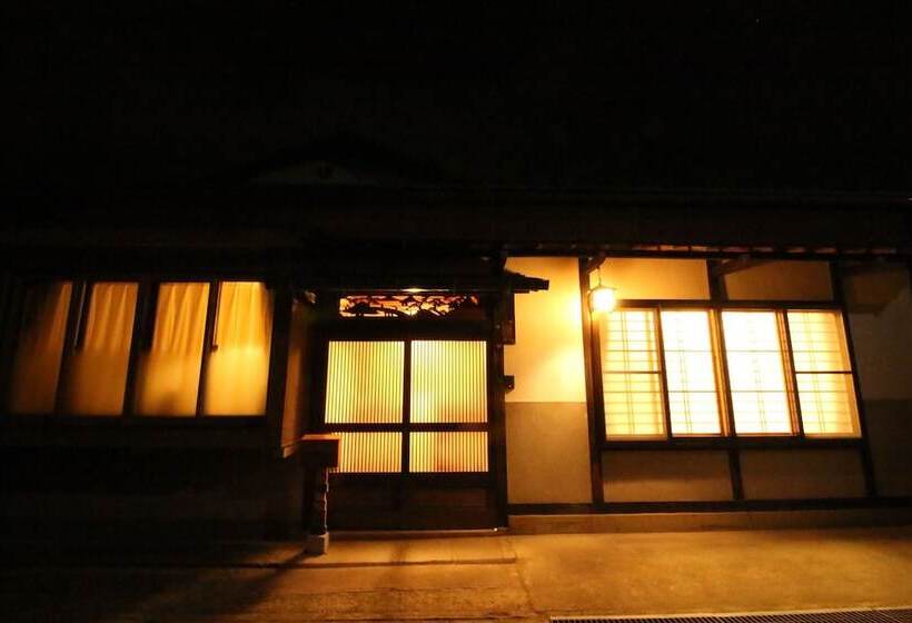 Hostel Fish In A River