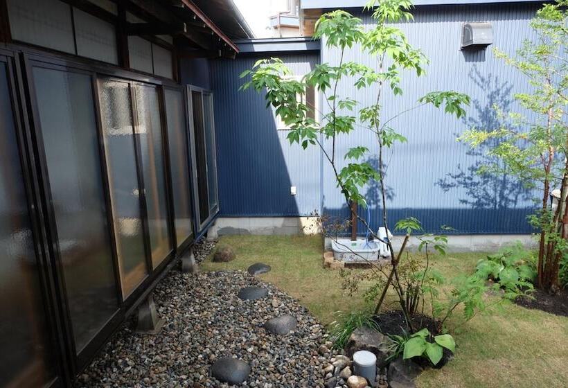 Hostel Fish In A River