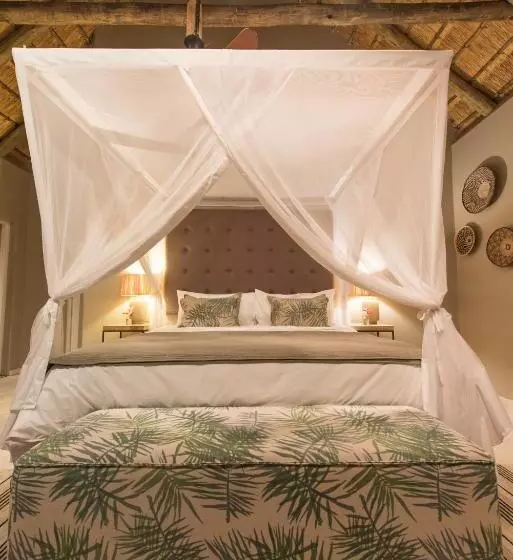 هتل Ekhaya Bush Villa