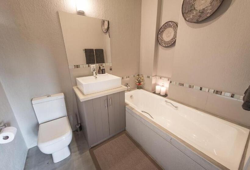 בית מלון כפרי Ekhaya Bush Villa